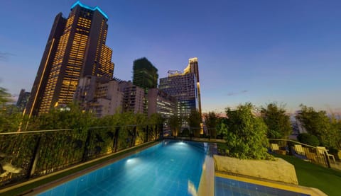 Y2 Residence Hotel Managed by HII Hôtel in Makati