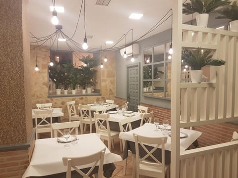 Hostal Mesón Castilla Alojamiento y desayuno in Sigüenza