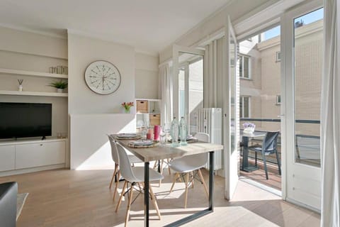 Sunny fully renovated stylish apartment at the Zeedijk of Knokke Apartment in Knokke-Heist