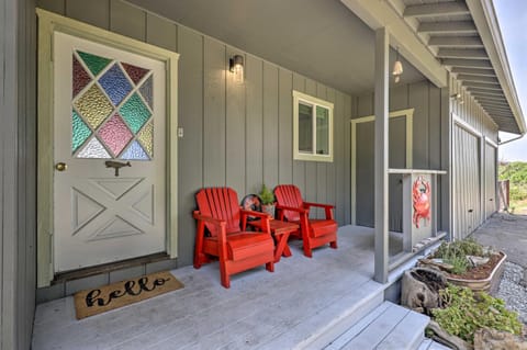 Cozy Irish Beach Cottage with Private Beach Access! Haus in Mendocino County