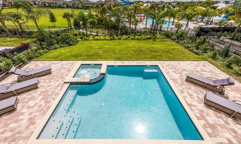 Chic 11 Bdrm Property with Private Pool in Encore Casa in Four Corners