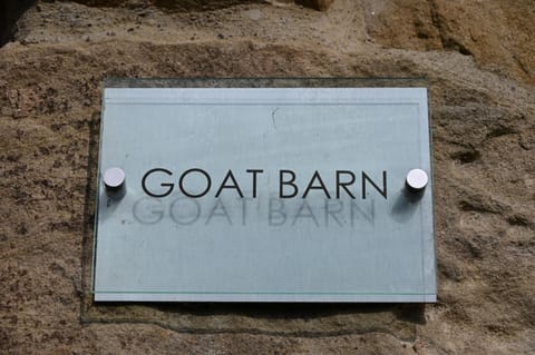 Stunning Barn Conversion next to Horse Field sleeps 10 House in England