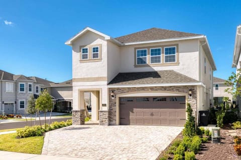Artistic 6 Bdrm Home with Games Room at Encore House in Bay Lake