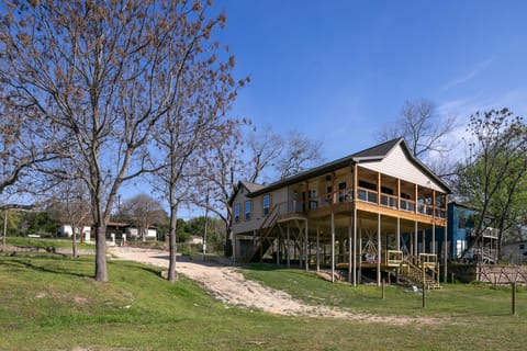 Southern Comfort RR 7252 Maison in Canyon Lake
