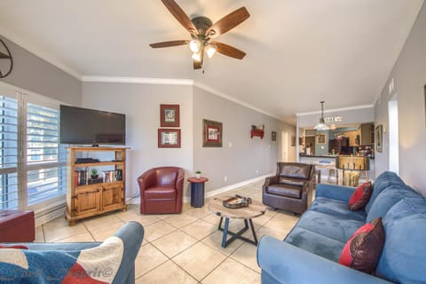 IC 112 Cowboy Corral Apartment in New Braunfels