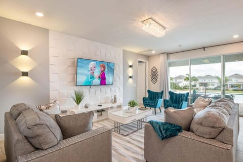 Elegant 8 Bdrm Villa With Games Room at Encore House in Bay Lake