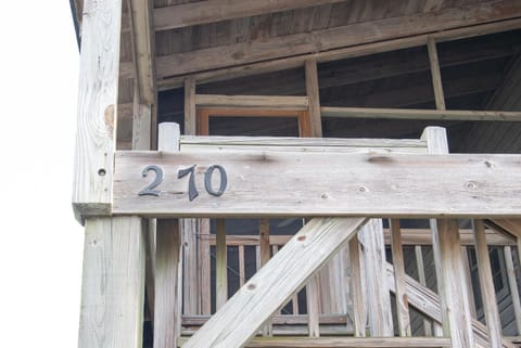 Coastal Comfort Drop Anchor A Dog-Friendly Home with Beach Access and Scenic Porch Casa in Pawleys Island