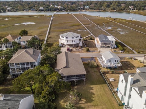 Coastal Comfort Drop Anchor A Dog-Friendly Home with Beach Access and Scenic Porch House in Pawleys Island
