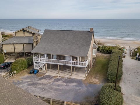 Oceanfront Escape with Game Room and Beach Access House in Pawleys Island