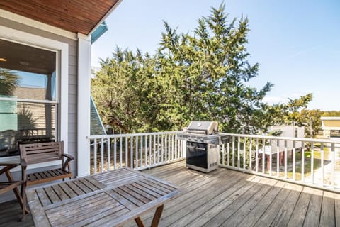 Luxurious Beachfront Escape with Spectacular Views House in Pawleys Island