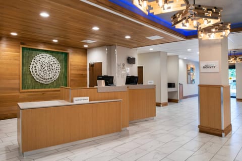 Fairfield Inn and Suites by Marriott Bakersfield Central Hotel in Bakersfield