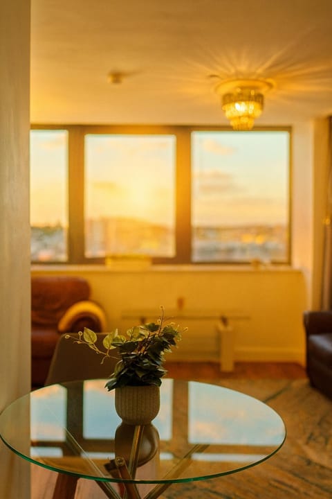 Living room, Seating area, Sunset