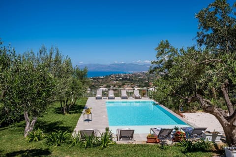 Garden, Mountain view, Pool view, Swimming pool