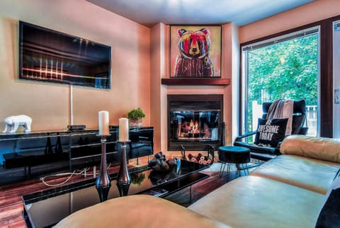 Townhouse With Free Shuttle To Tremblant Resort House in Mont-Tremblant