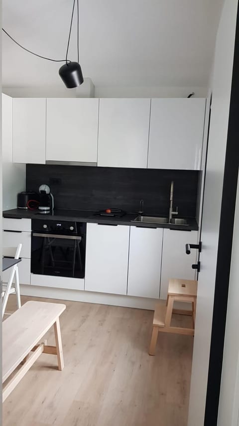 Kitchen or kitchenette, pet friendly, stove