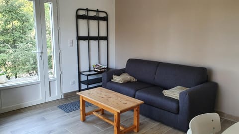 Appartement indépendant dans maison individuelle Apartment in L'Isle-sur-la-Sorgue