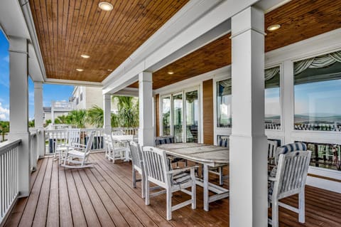 The Oasis, Oceanfront Home with Pool and Hot Tub House in South Carolina