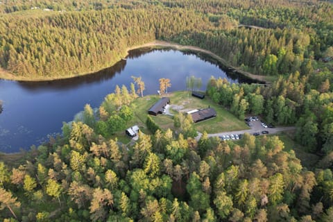 Property building, Day, Natural landscape, Bird's eye view, Summer, Garden, View (from property/room), Beach, Lake view, Landmark view