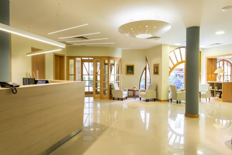 Lobby or reception, Lobby or reception