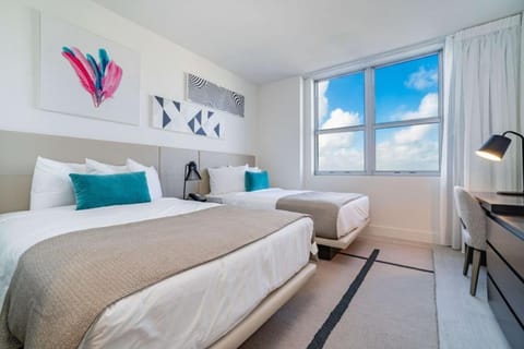 Hyde Beach House Luxury Condo-Resort condo Apartment in Hollywood Beach