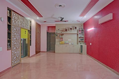 OYO Stay 130 Hotel in Noida