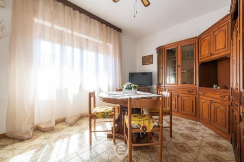 House Antonella - Wonderful Holidays on a Budget Appartement in Gonnesa
