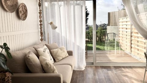 View (from property/room), Living room, Seating area