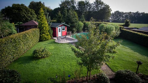 Ferienhaus MountFrosch mit Sauna und Naturpool House in Monschau