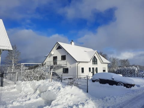 Property building, Natural landscape, Winter