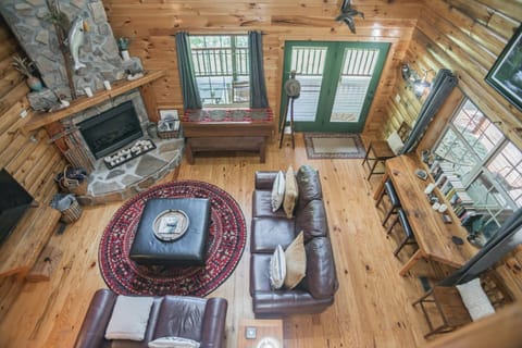 Tree Top Lodge - Gorgeous Lake Cabin with Hot Tub & Magnificent Views of Forests and Mountains! cabin Haus in Watauga Lake