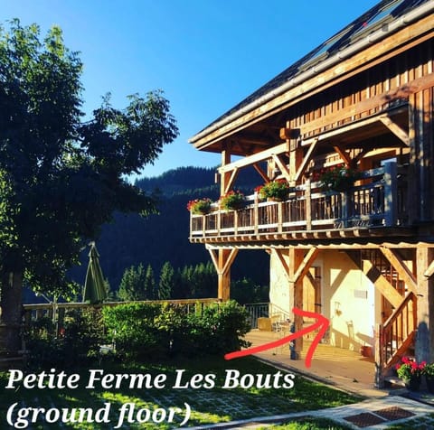 'Petite Ferme Les Bouts' Apartment, sleeps 6, Nr Morzine House in Les Gets