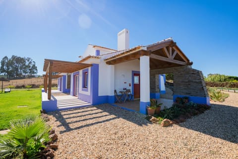 Property building, Facade/entrance, Garden