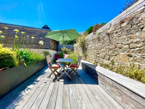 Patio, Garden, Dining area, Garden view