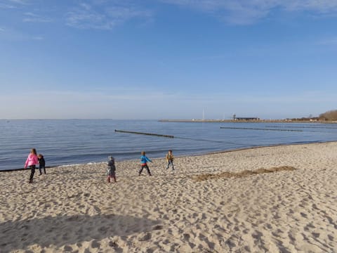 Beach, children