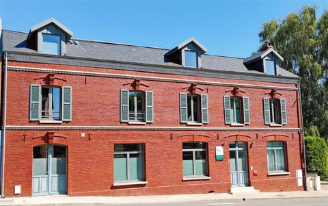 Property building, Facade/entrance