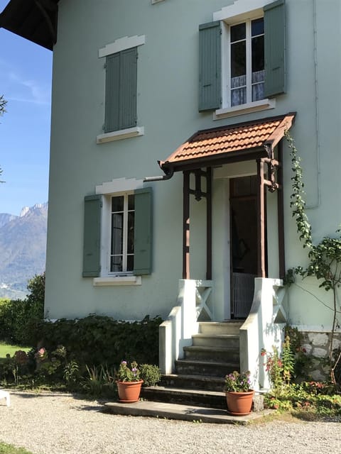 La Villa Jeannot House in Sévrier