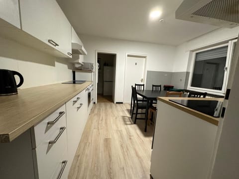 Kitchen or kitchenette, Dining area, oven, stove, toaster