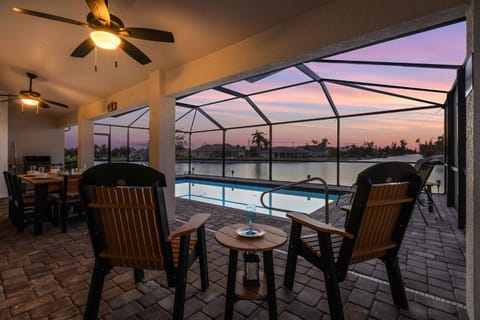 BRAND NEW Paradise with never ending Sunsets - Villa Chillax N Sunsets - Roelens Vacations Maison in North Fort Myers