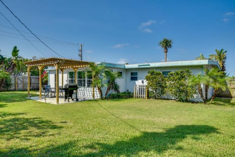 Charming Port Orange Home - Walk to Beach! House in Daytona Beach Shores