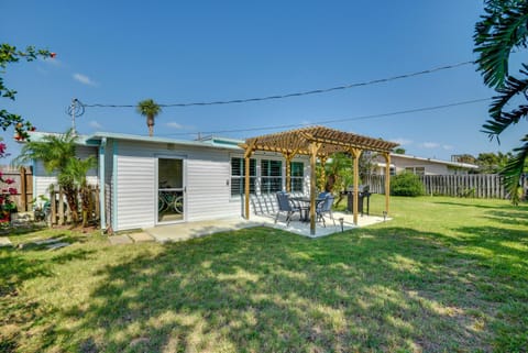 Charming Port Orange Home - Walk to Beach! House in Daytona Beach Shores