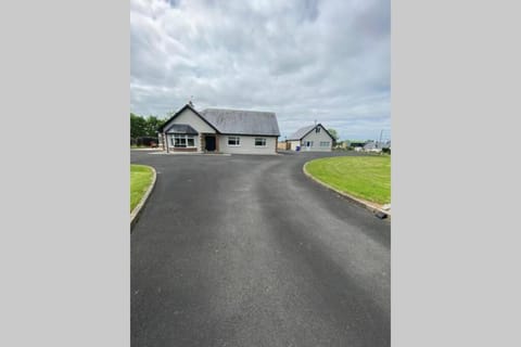 Breathneach House Casa in County Limerick