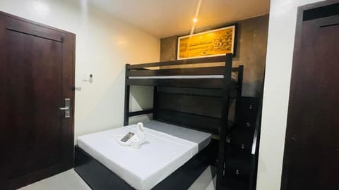 A&E Apartelle Bed and Breakfast in Bacolod