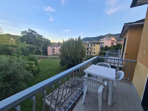 Balcony/Terrace, Garden view