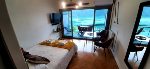 Living room, Photo of the whole room, Seating area, Sea view