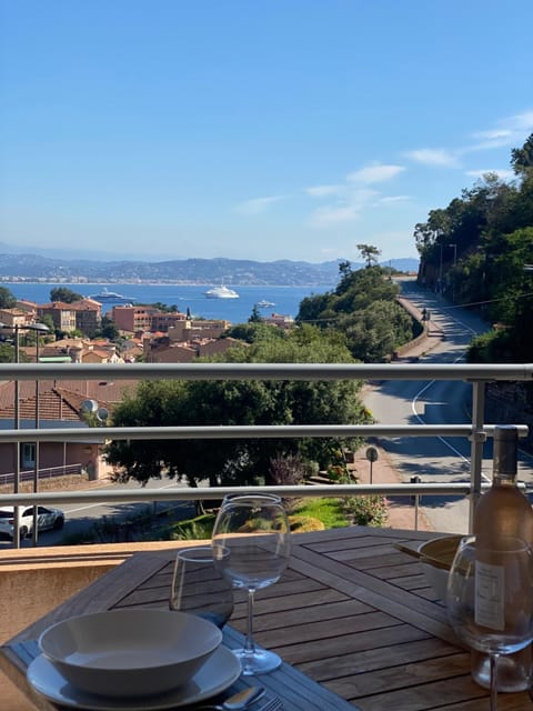 Balcony/Terrace, Mountain view, Sea view