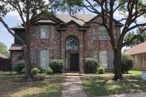 Remodeled luxury with Proximity Villa in Lewisville