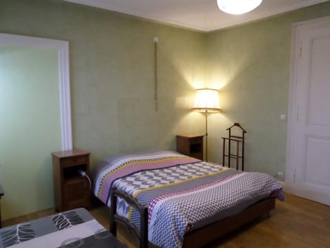 Chambre individuelle à lit double dans une maison de Maître de 1904 Bed and Breakfast in Haguenau