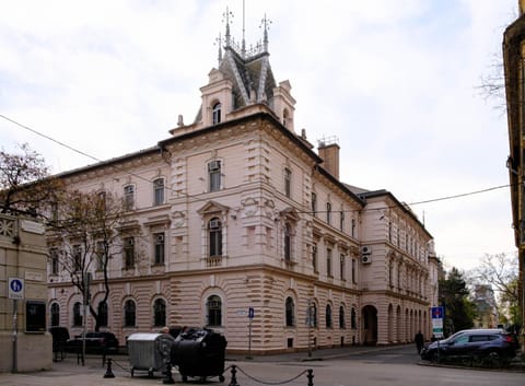 Property building, Facade/entrance