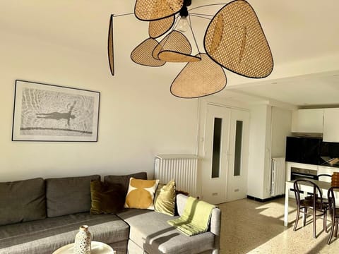 Communal lounge/ TV room, Living room, Seating area