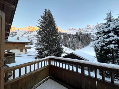 Nearby landmark, Natural landscape, Winter, View (from property/room), Balcony/Terrace, Mountain view